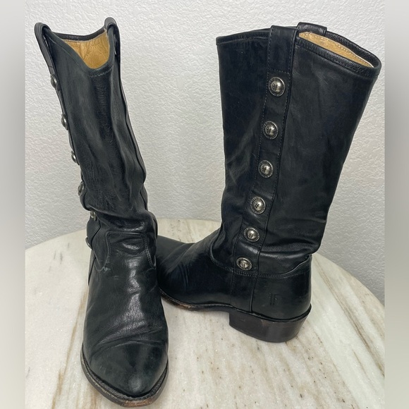 FRYE boots leather silver buttons studded sz 7 pull on black - Picture 1 of 12
